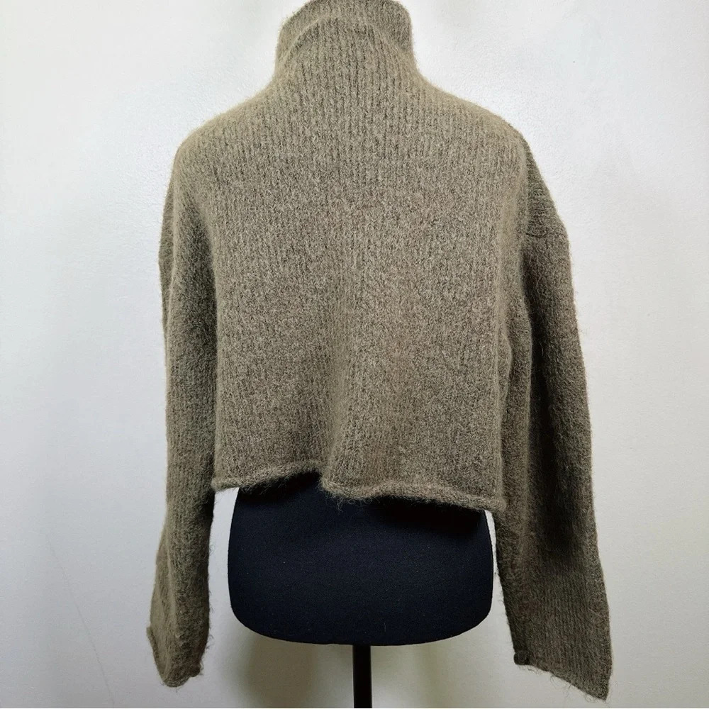 Zara Womens Size Medium Dark Olive Cropped Tunnel Knit Sweater - Picture 4 of 14